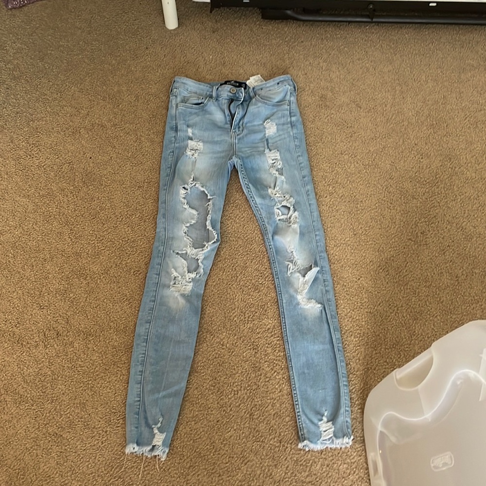 3r hollister distressed skinny jeans